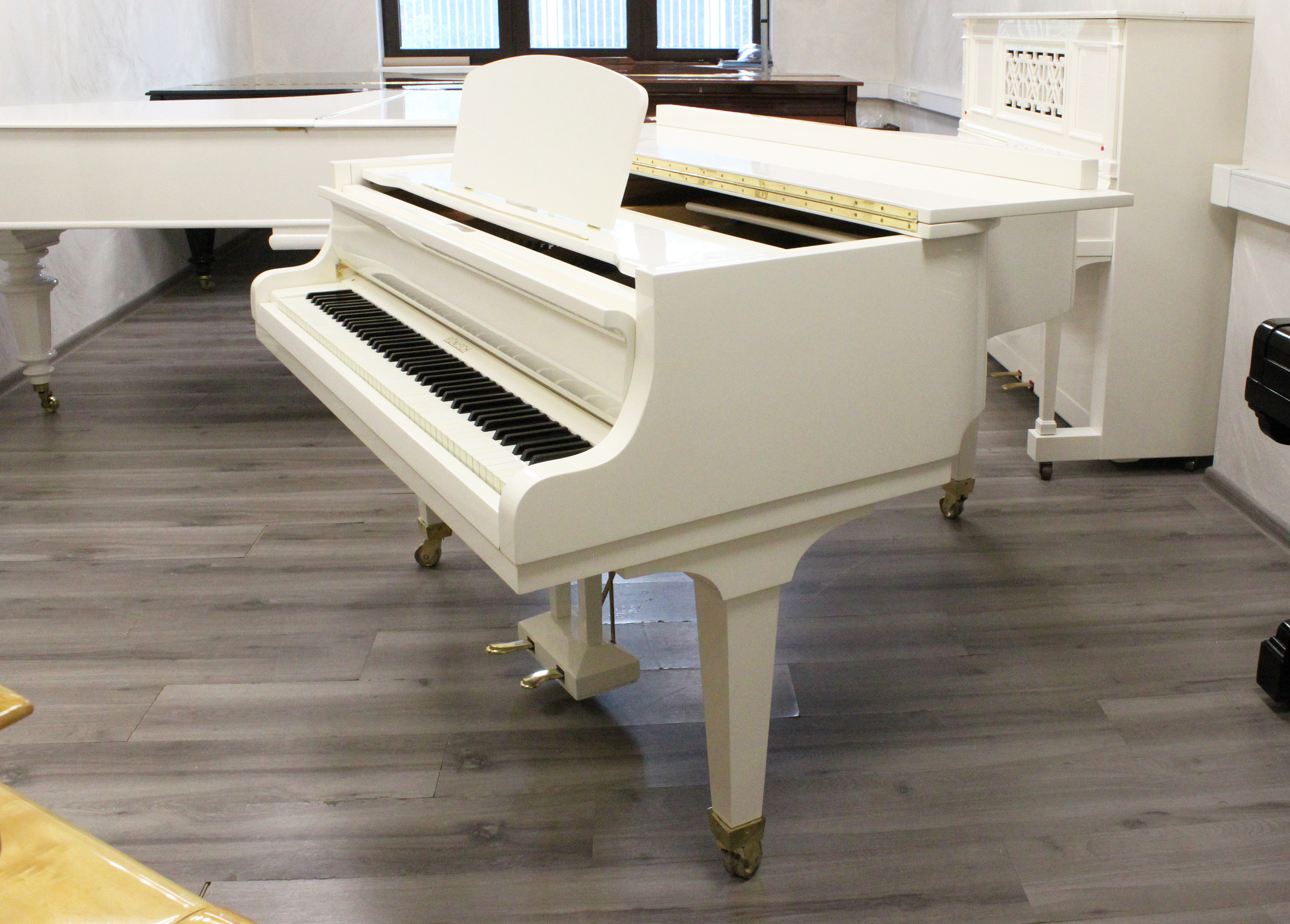 Белый немецкий мини рояль аналог Steinway